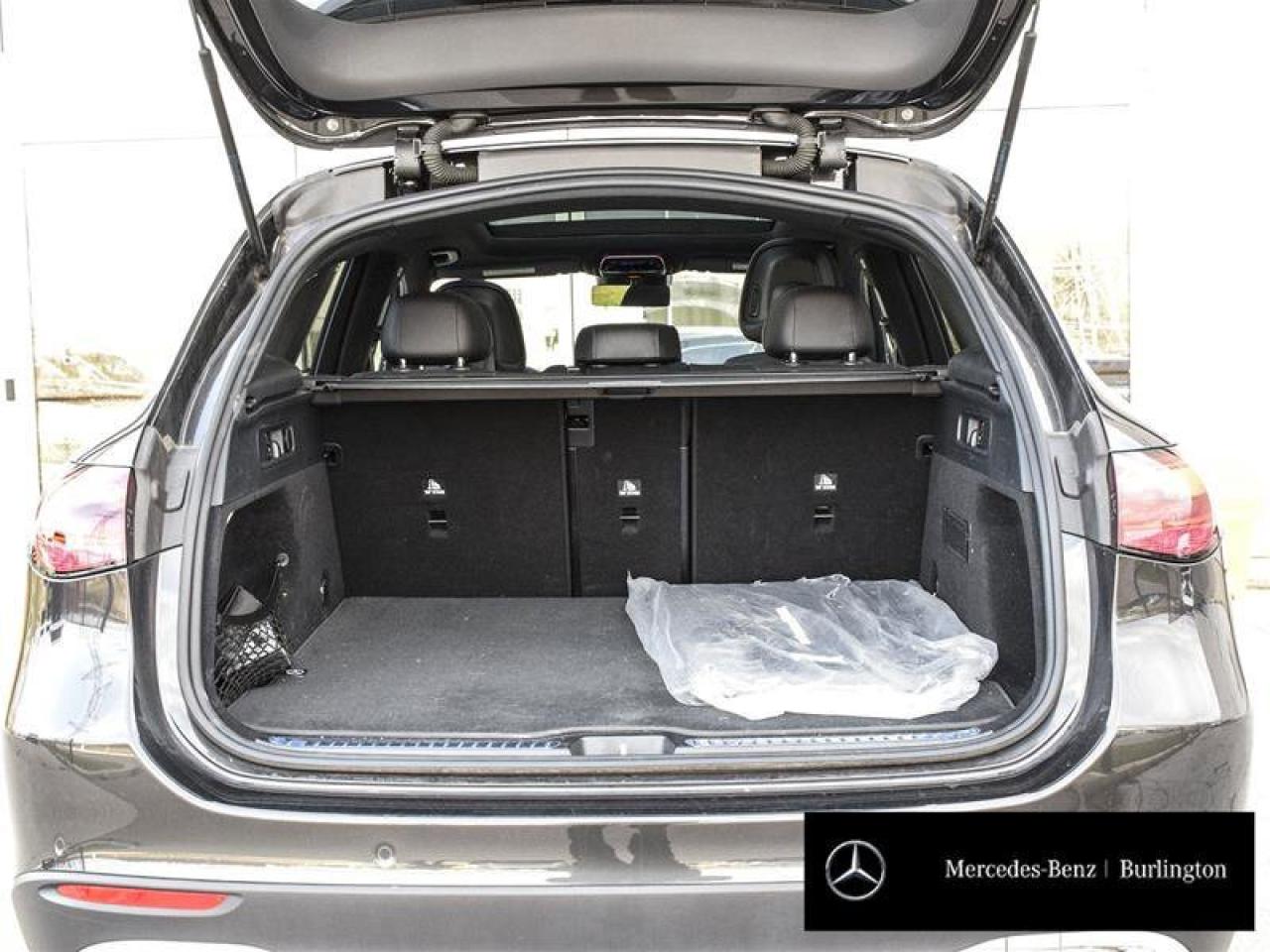 2023 Mercedes-Benz GLC GLC 300 Photo