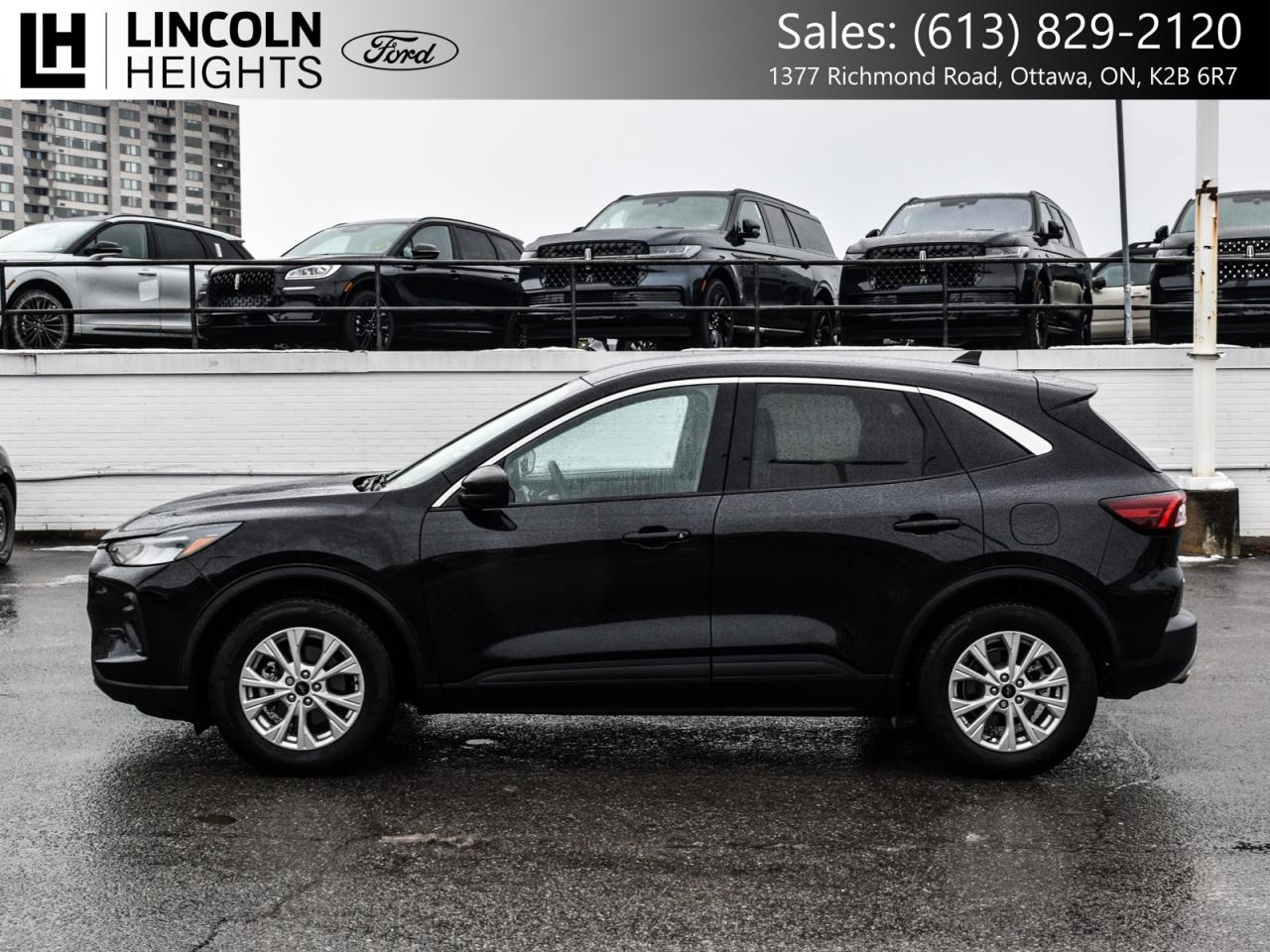 2024 Ford Escape Active FWD Photo2