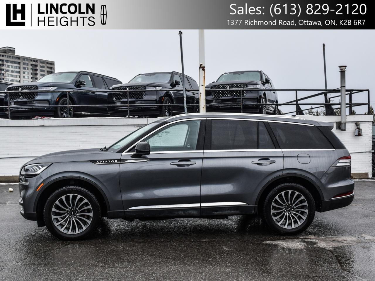 2023 Lincoln Aviator  Photo2