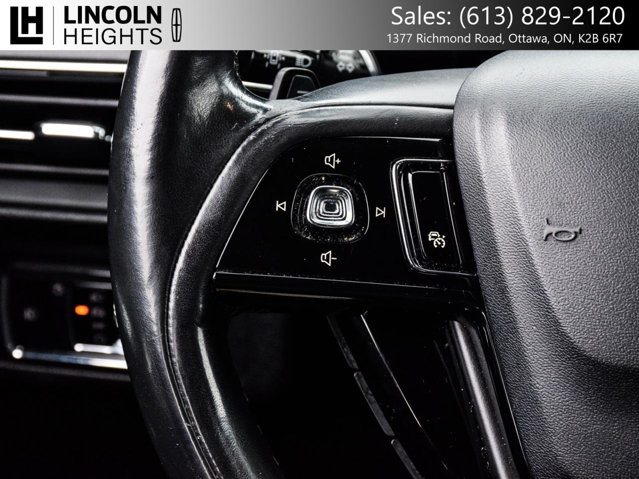 2022 Lincoln Corsair  Photo