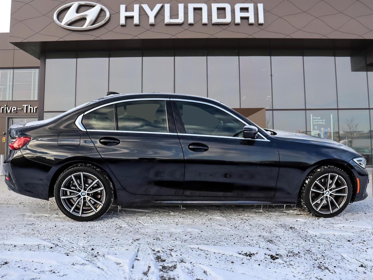 2019 BMW 3 Series 330i xDrive Photo2