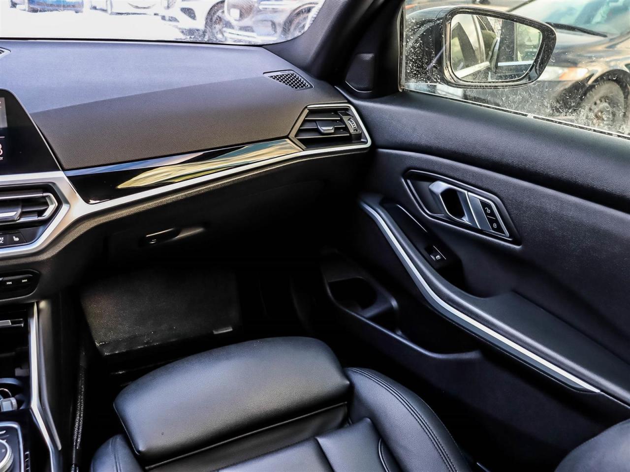 2019 BMW 3 Series 330i xDrive Photo