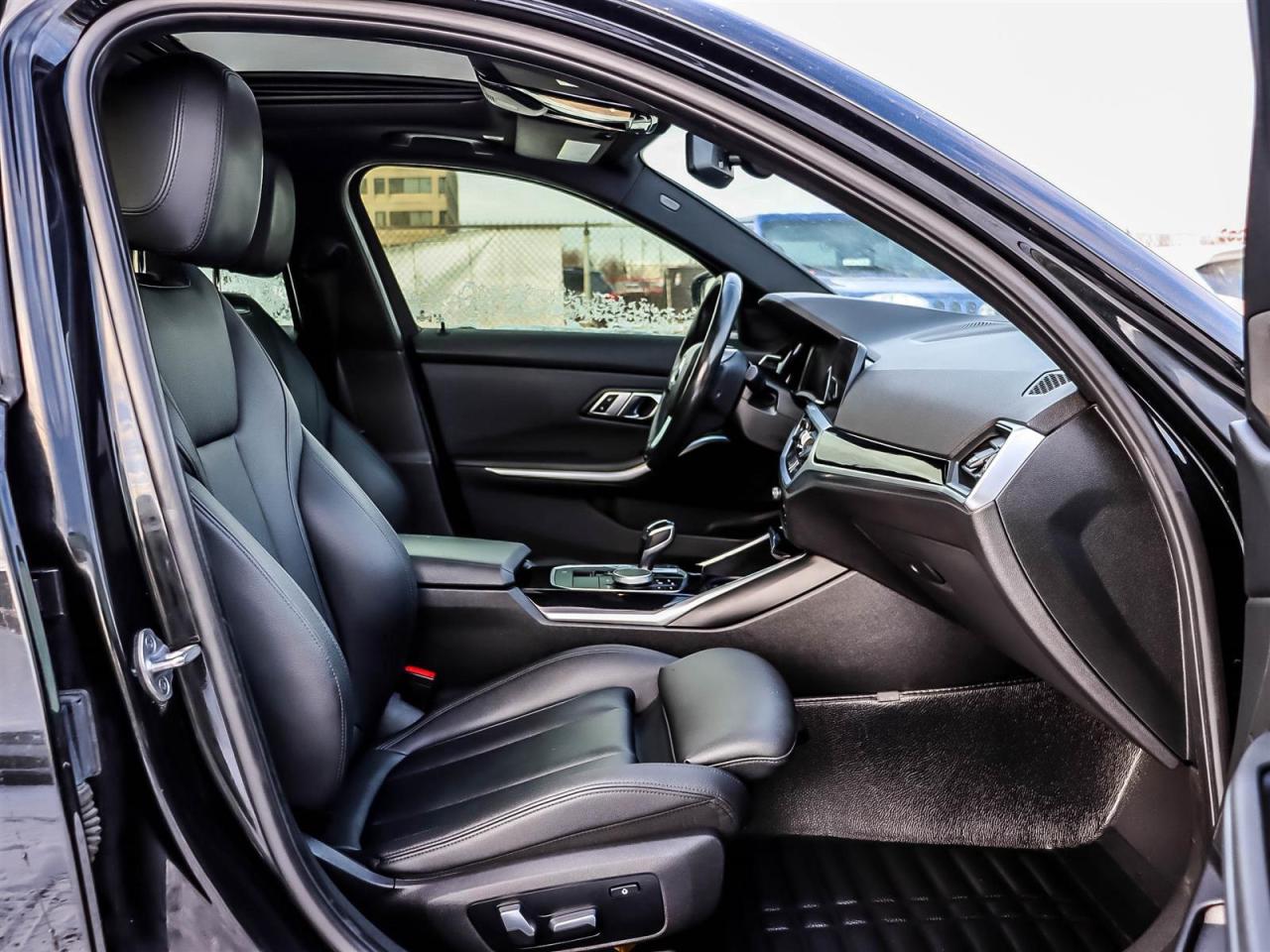 2019 BMW 3 Series 330i xDrive Photo