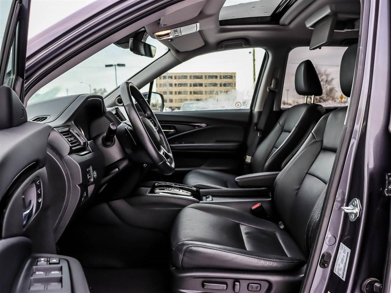 2022 Honda Pilot TOURING 8-PASSENGER Photo