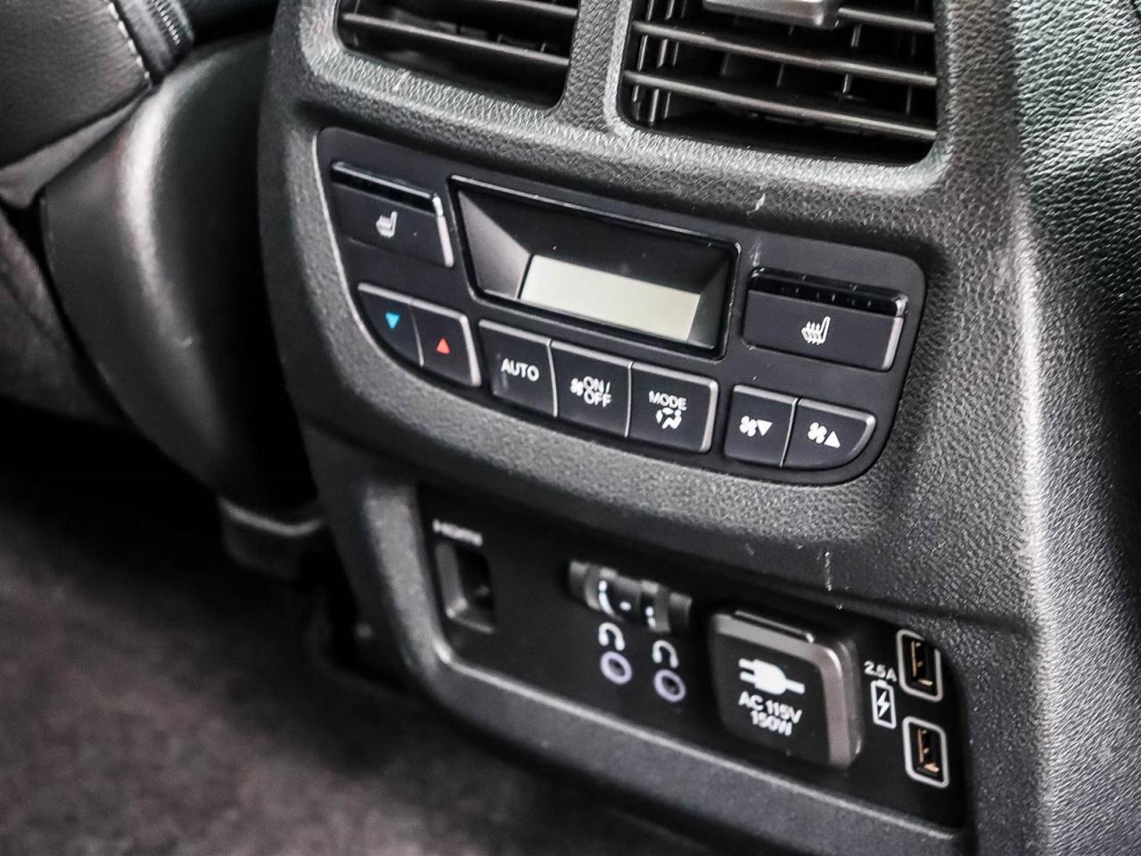 2022 Honda Pilot TOURING 8-PASSENGER Photo