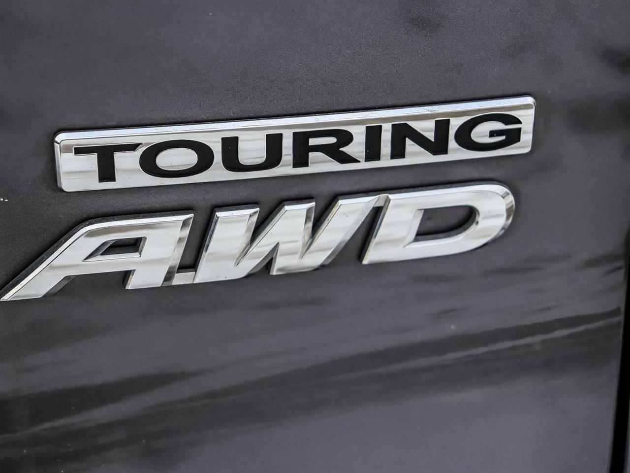 2022 Honda Pilot TOURING 8-PASSENGER Photo