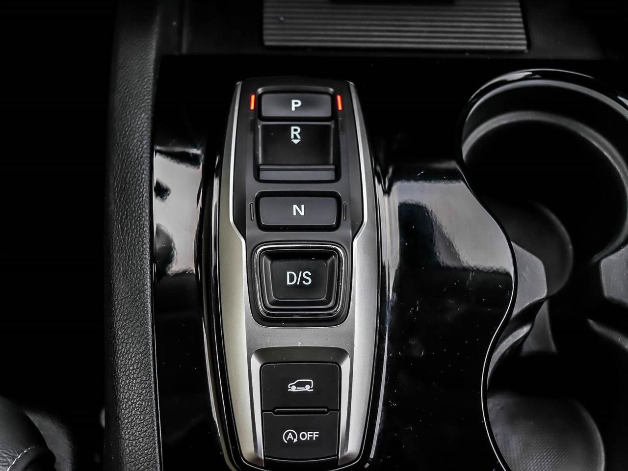 2022 Honda Pilot TOURING 8-PASSENGER Photo