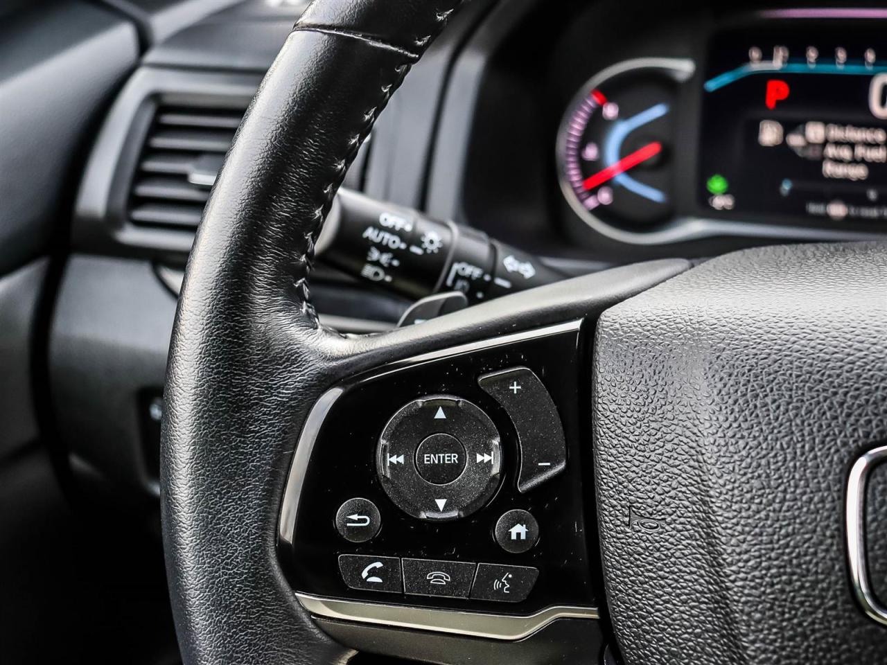 2022 Honda Pilot TOURING 8-PASSENGER Photo