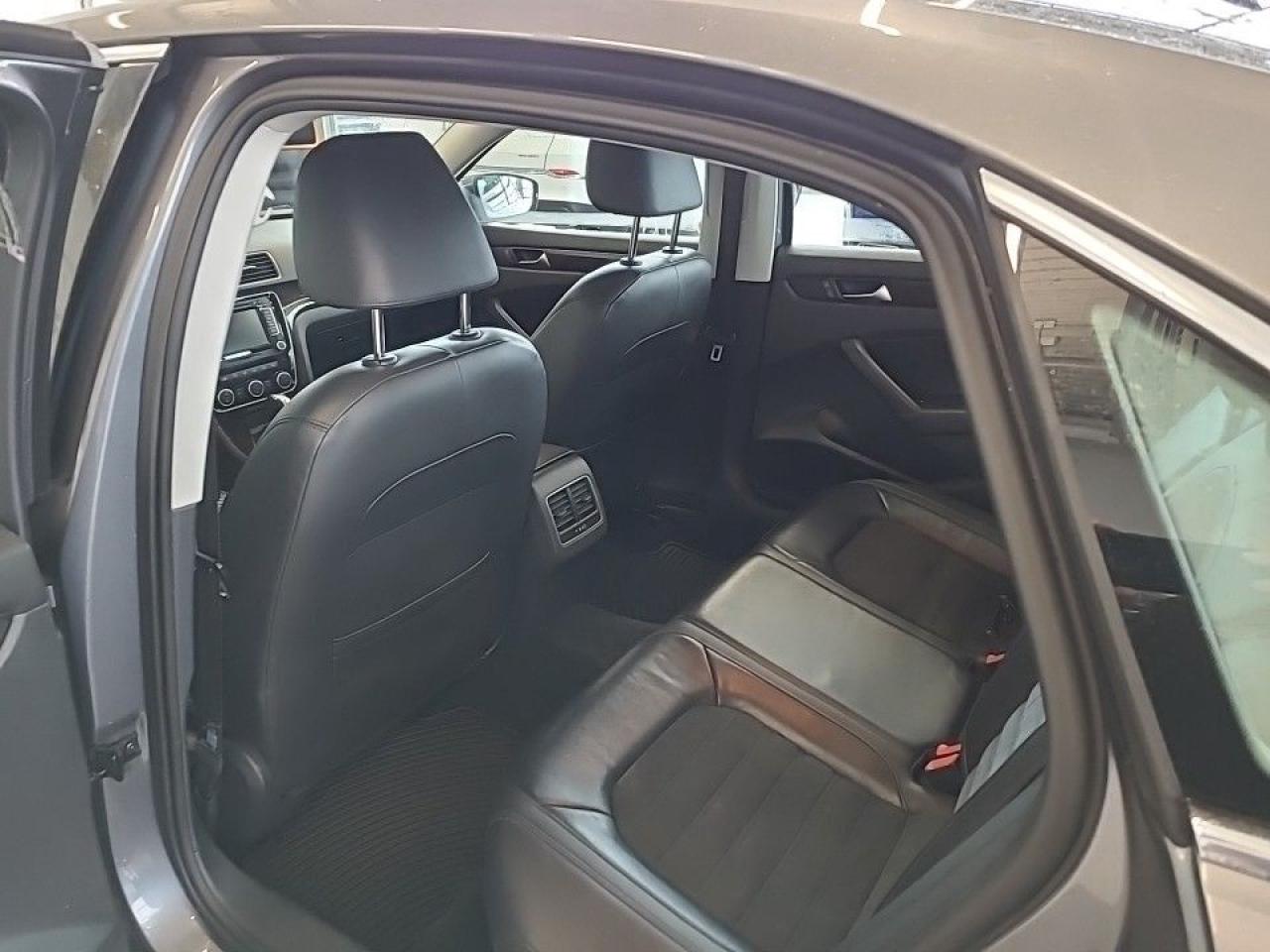 2015 Volkswagen Passat 2.0 TDI DSG HIGHLINE (SORRY SOLD SOLD SOLD) Photo