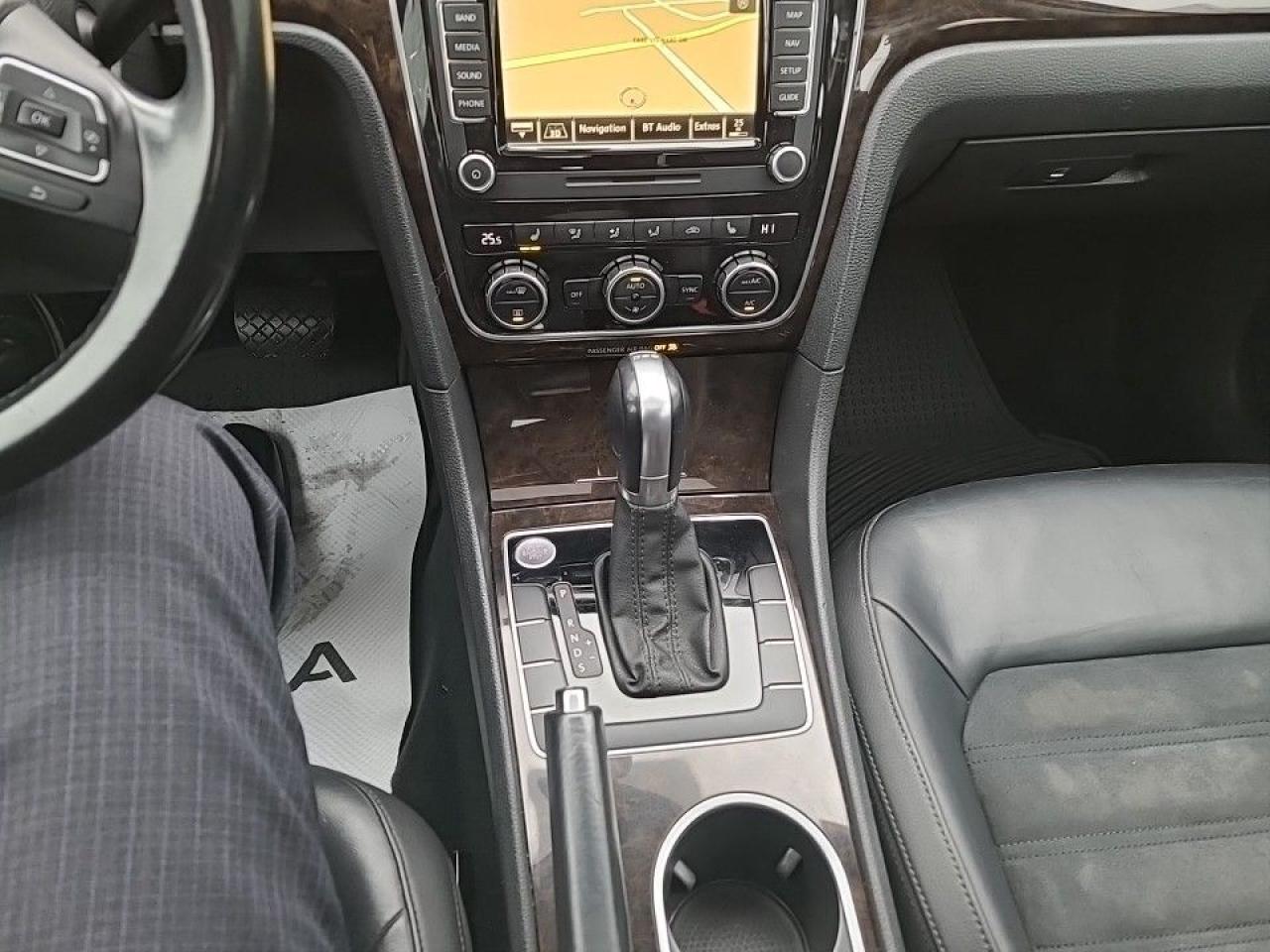 2015 Volkswagen Passat 2.0 TDI DSG HIGHLINE (SORRY SOLD SOLD SOLD) Photo