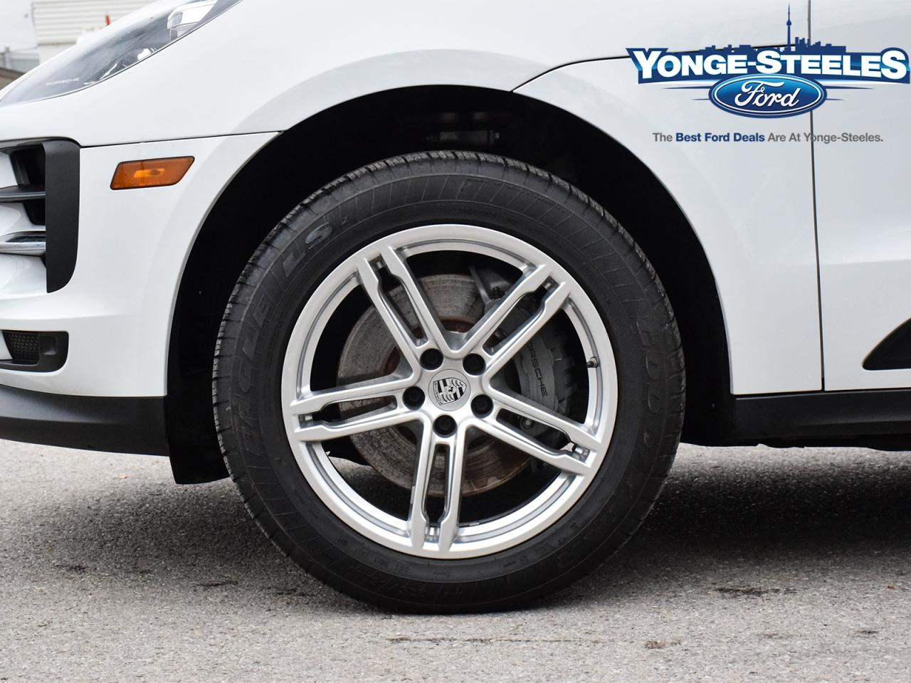 2020 Porsche Macan S AWD Photo