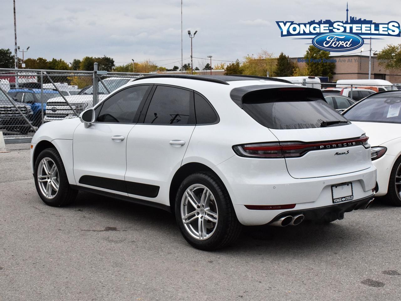 2020 Porsche Macan S AWD Photo