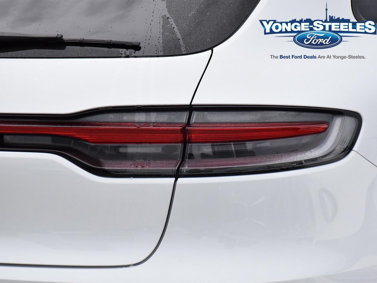 2020 Porsche Macan S AWD Photo