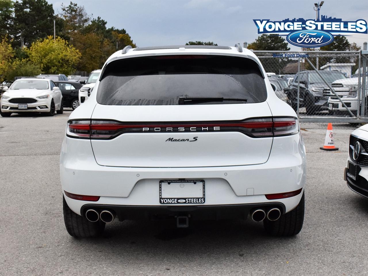 2020 Porsche Macan S AWD Photo