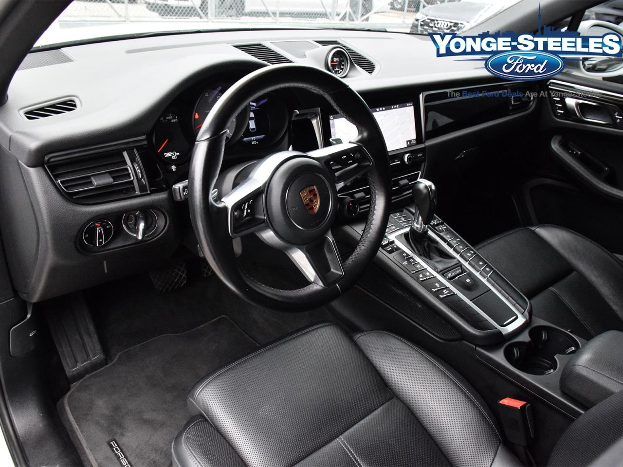 2020 Porsche Macan S AWD Photo