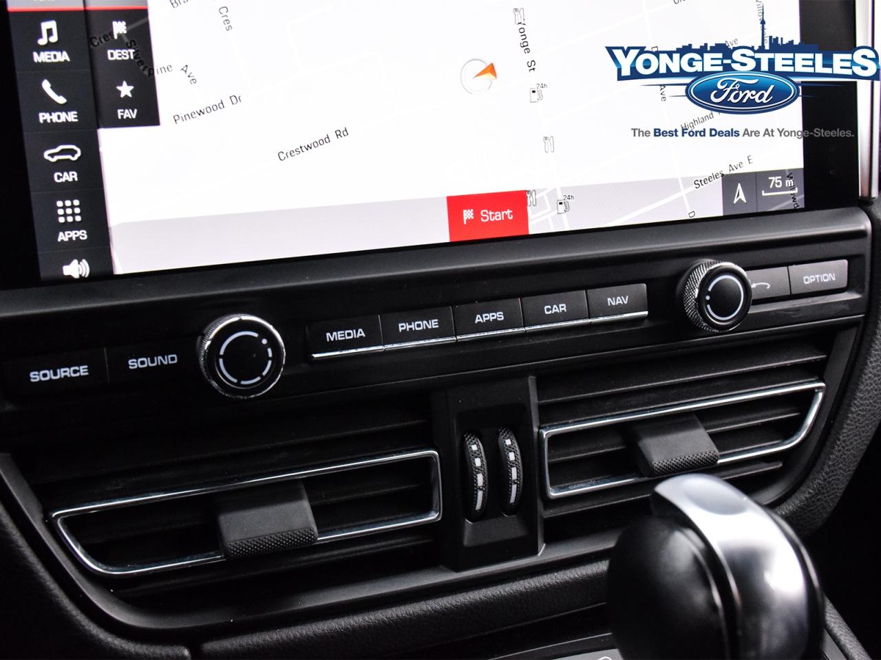 2020 Porsche Macan S AWD Photo