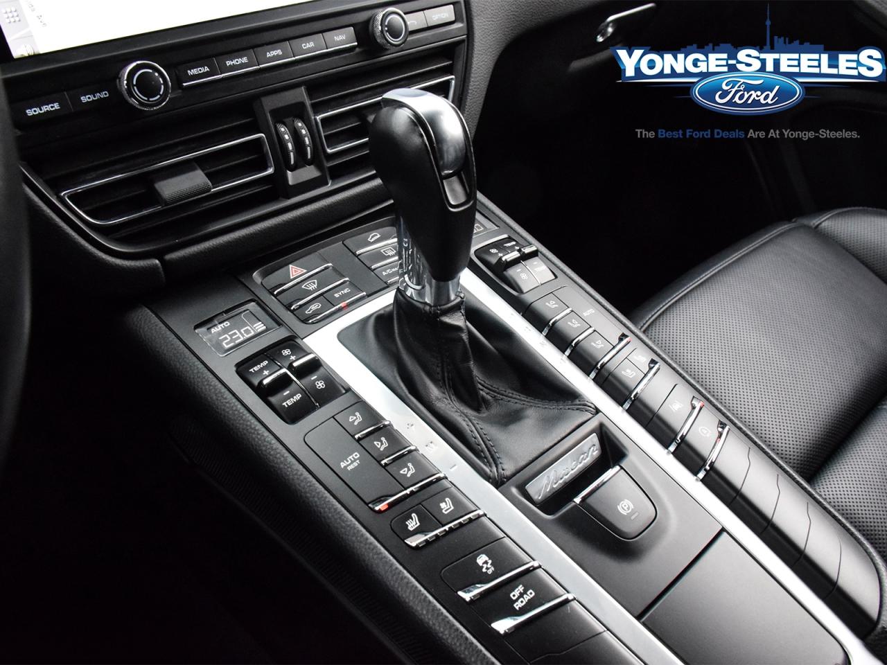 2020 Porsche Macan S AWD Photo