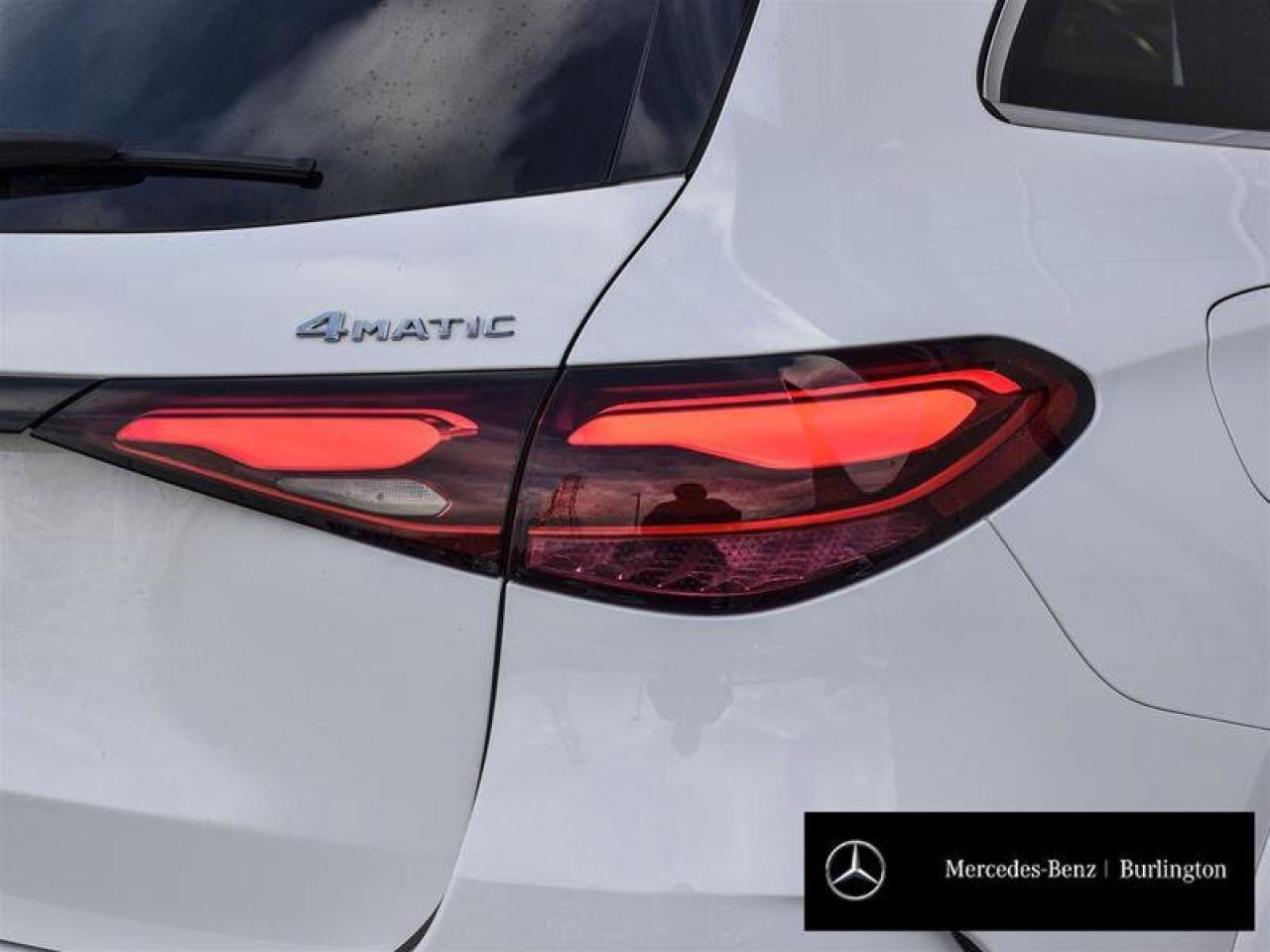 2023 Mercedes-Benz GLC GLC 300 Photo2