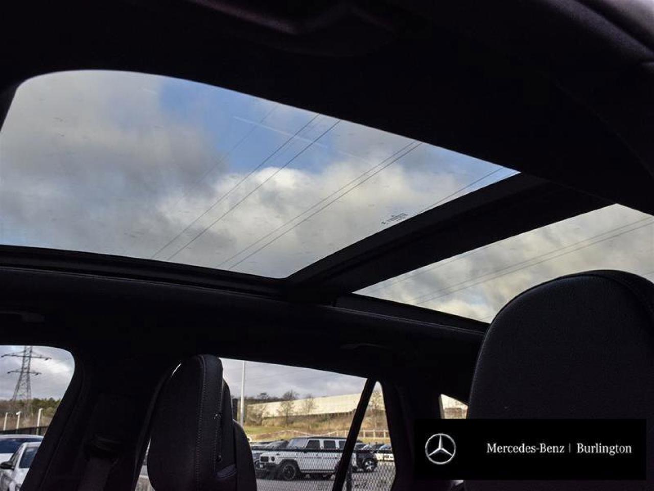 2023 Mercedes-Benz GLC GLC 300 Photo