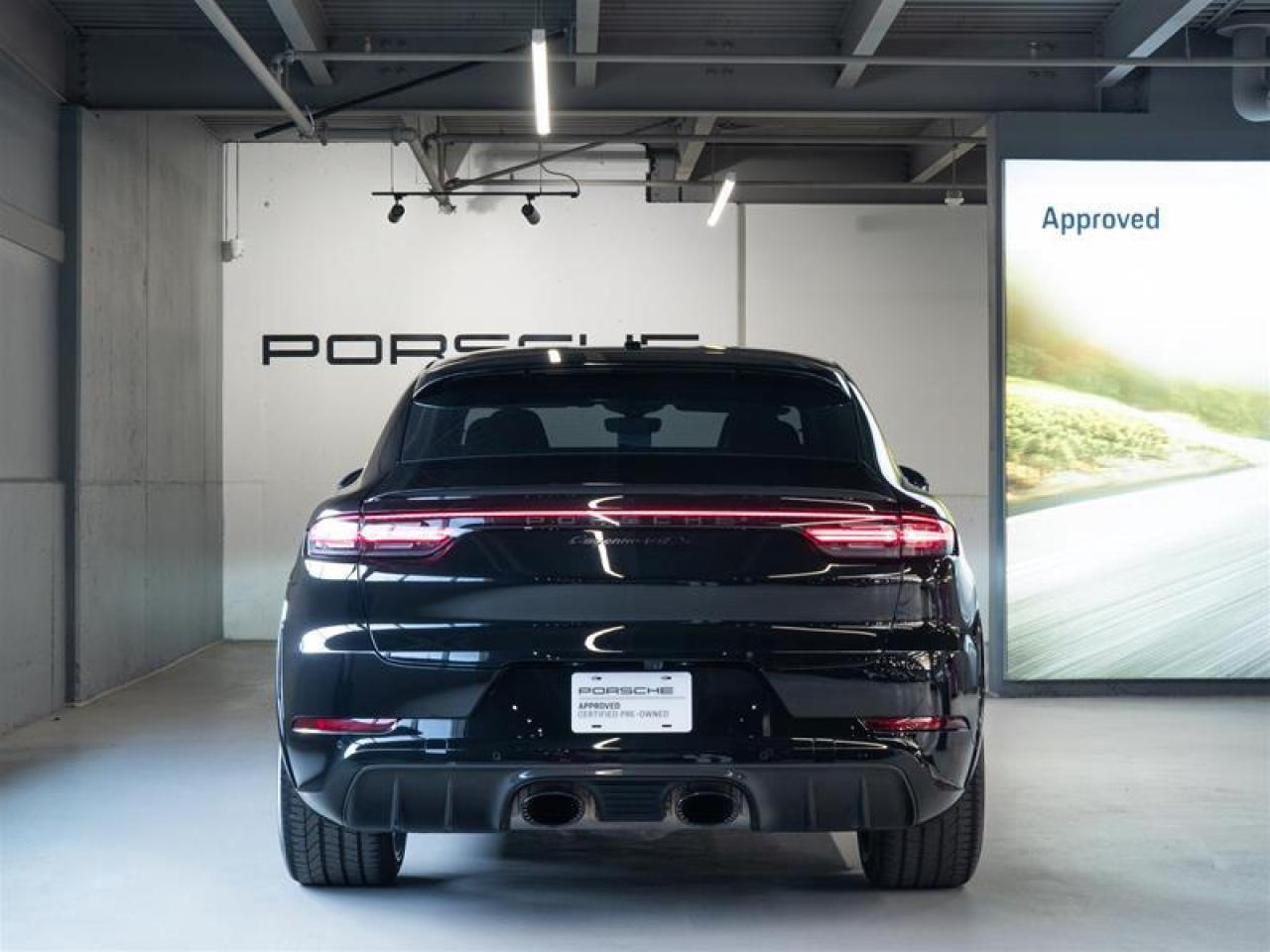 2023 Porsche Cayenne GTS Coupe Photo