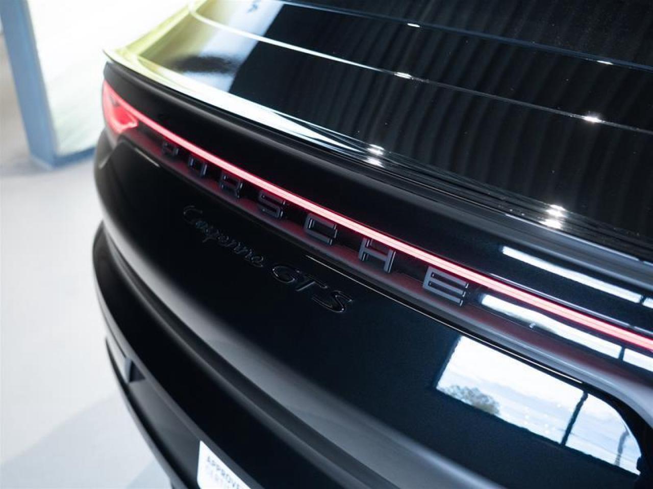 2023 Porsche Cayenne GTS Coupe Photo