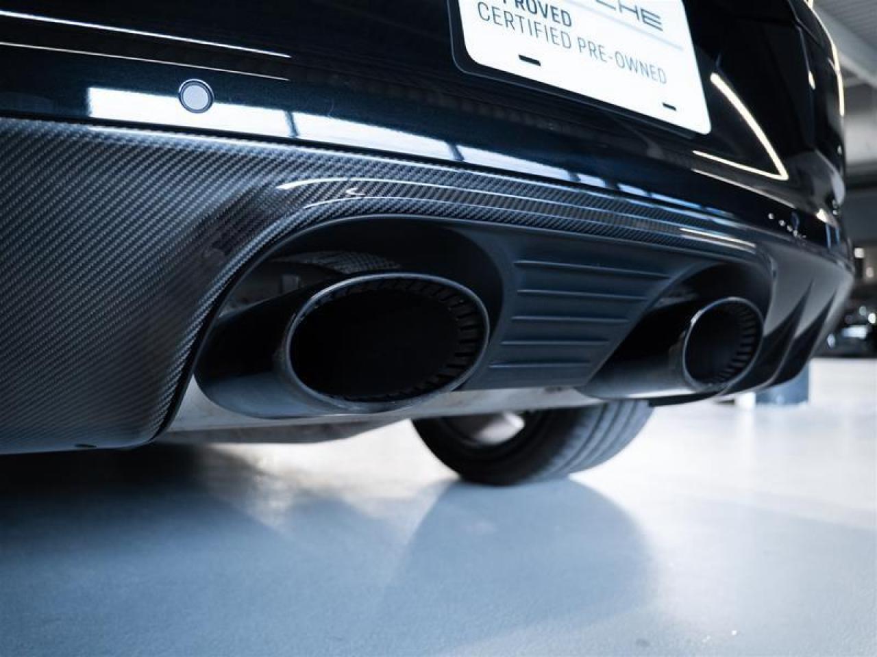 2023 Porsche Cayenne GTS Coupe Photo