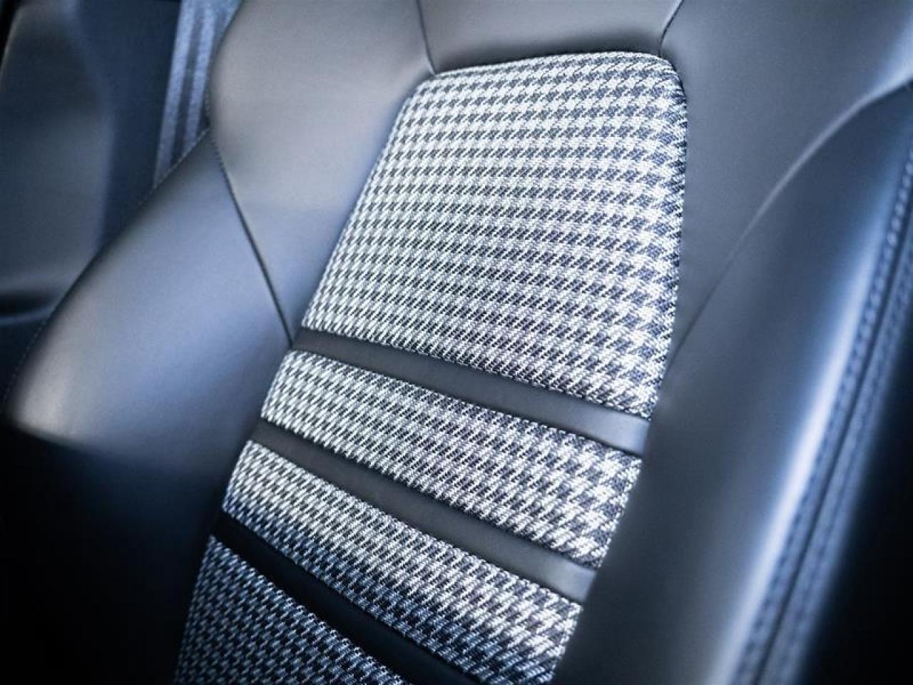 2023 Porsche Cayenne GTS Coupe Photo