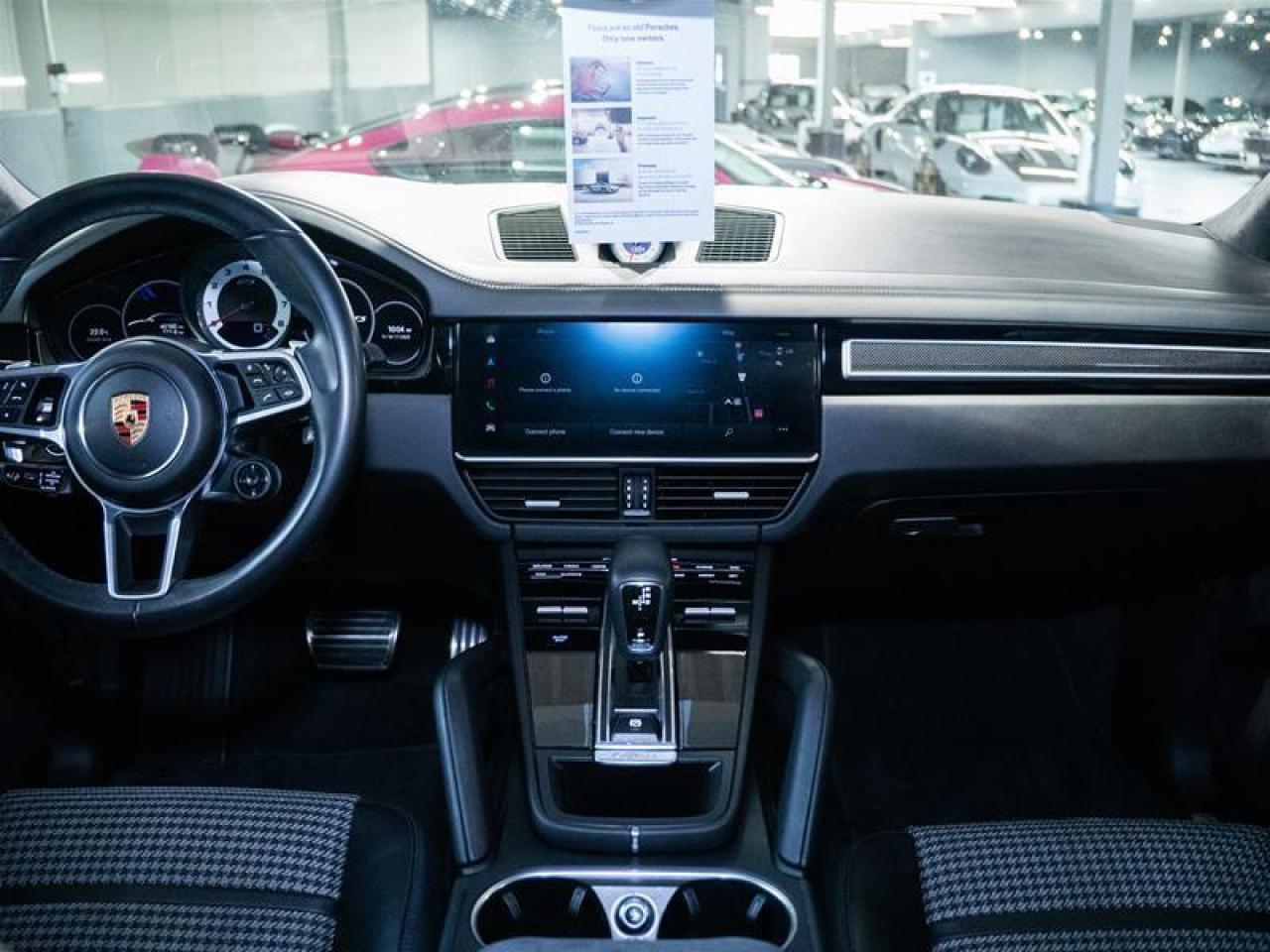 2023 Porsche Cayenne GTS Coupe Photo