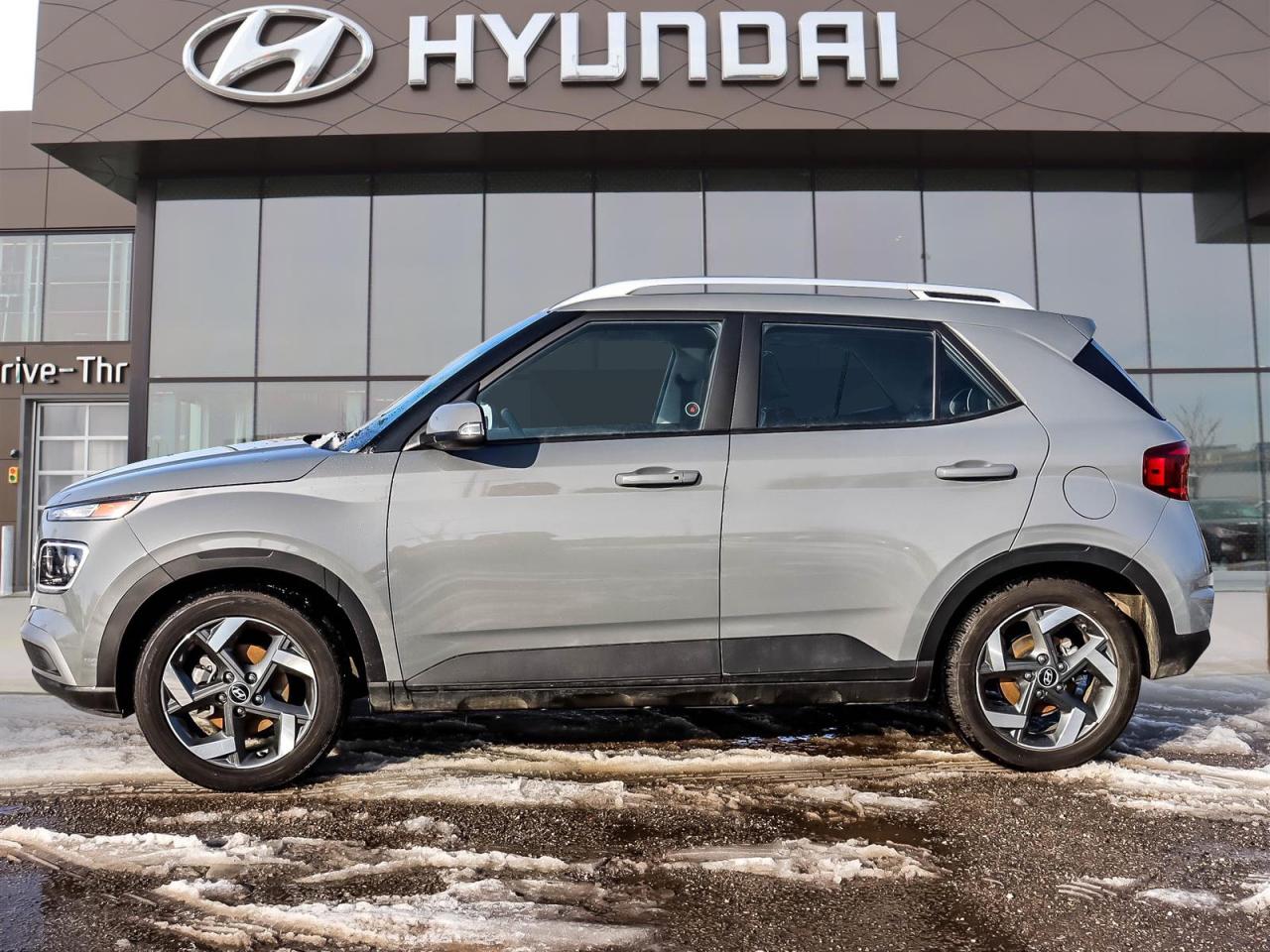 2022 Hyundai Venue Ultimate Photo4