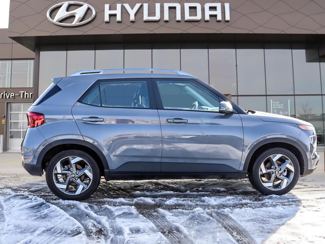 2022 Hyundai Venue Ultimate Photo