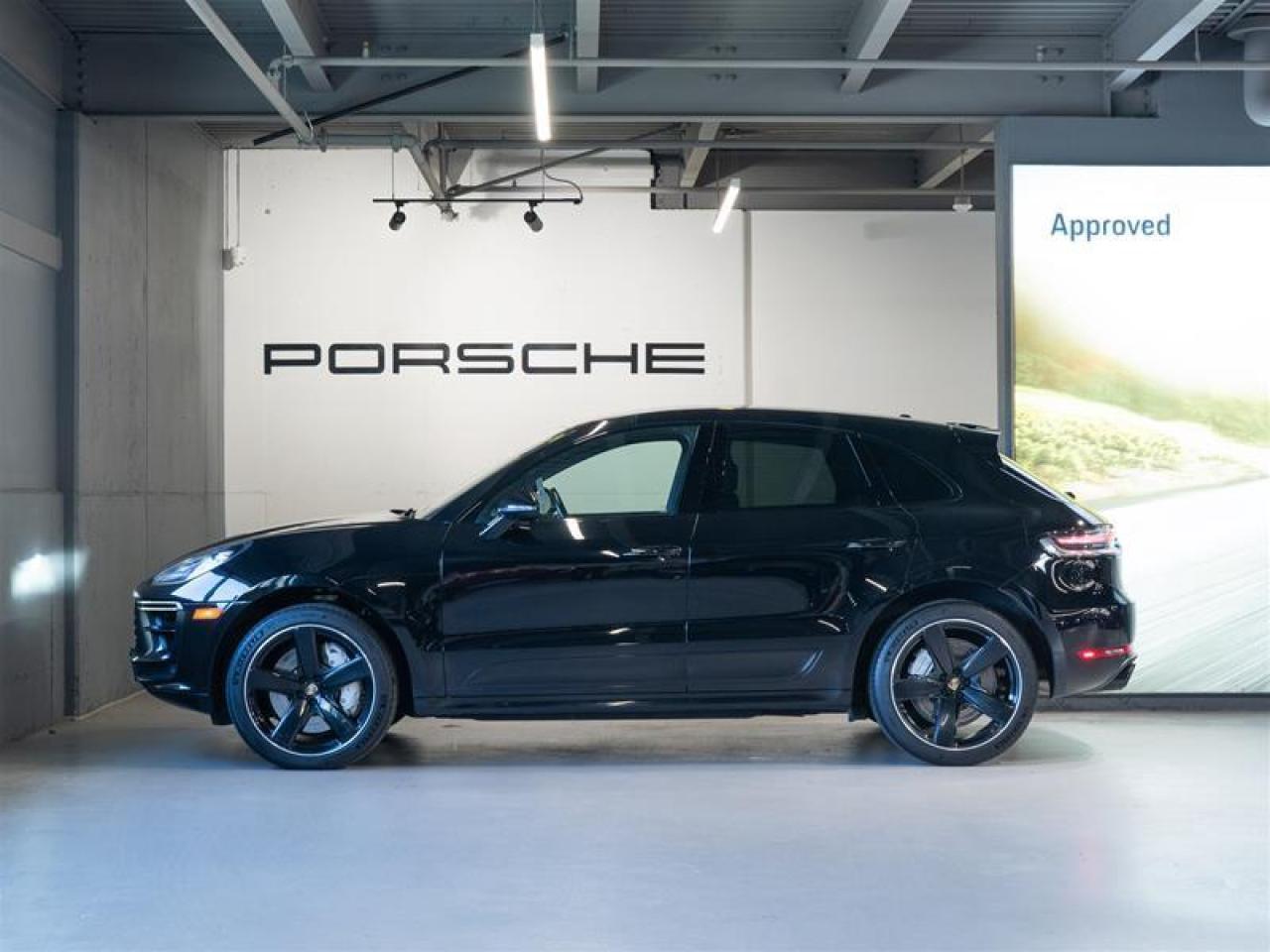 2020 Porsche Macan Turbo Photo