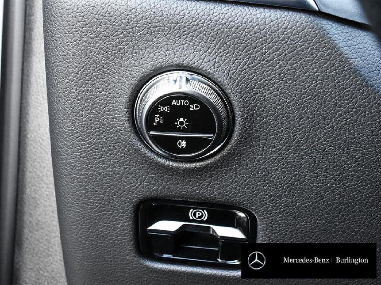 2024 Mercedes-Benz GLC GLC 300 Photo