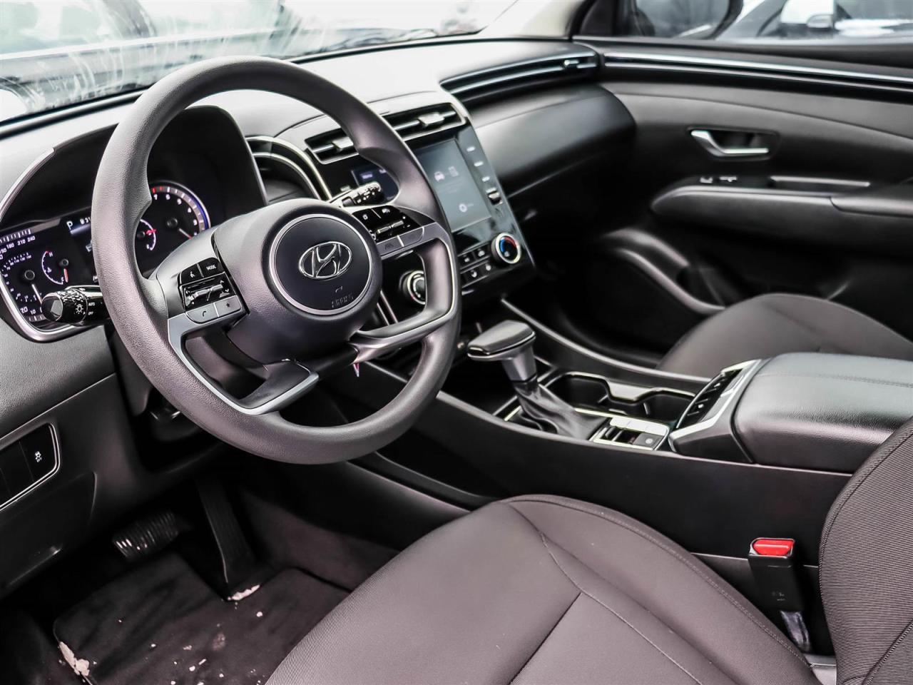 2022 Hyundai Tucson Essential Photo2