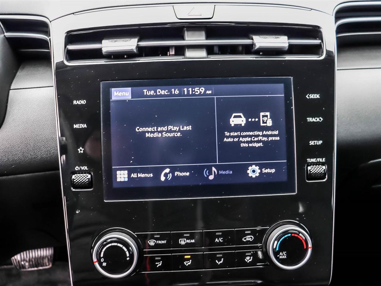 2022 Hyundai Tucson Essential Photo