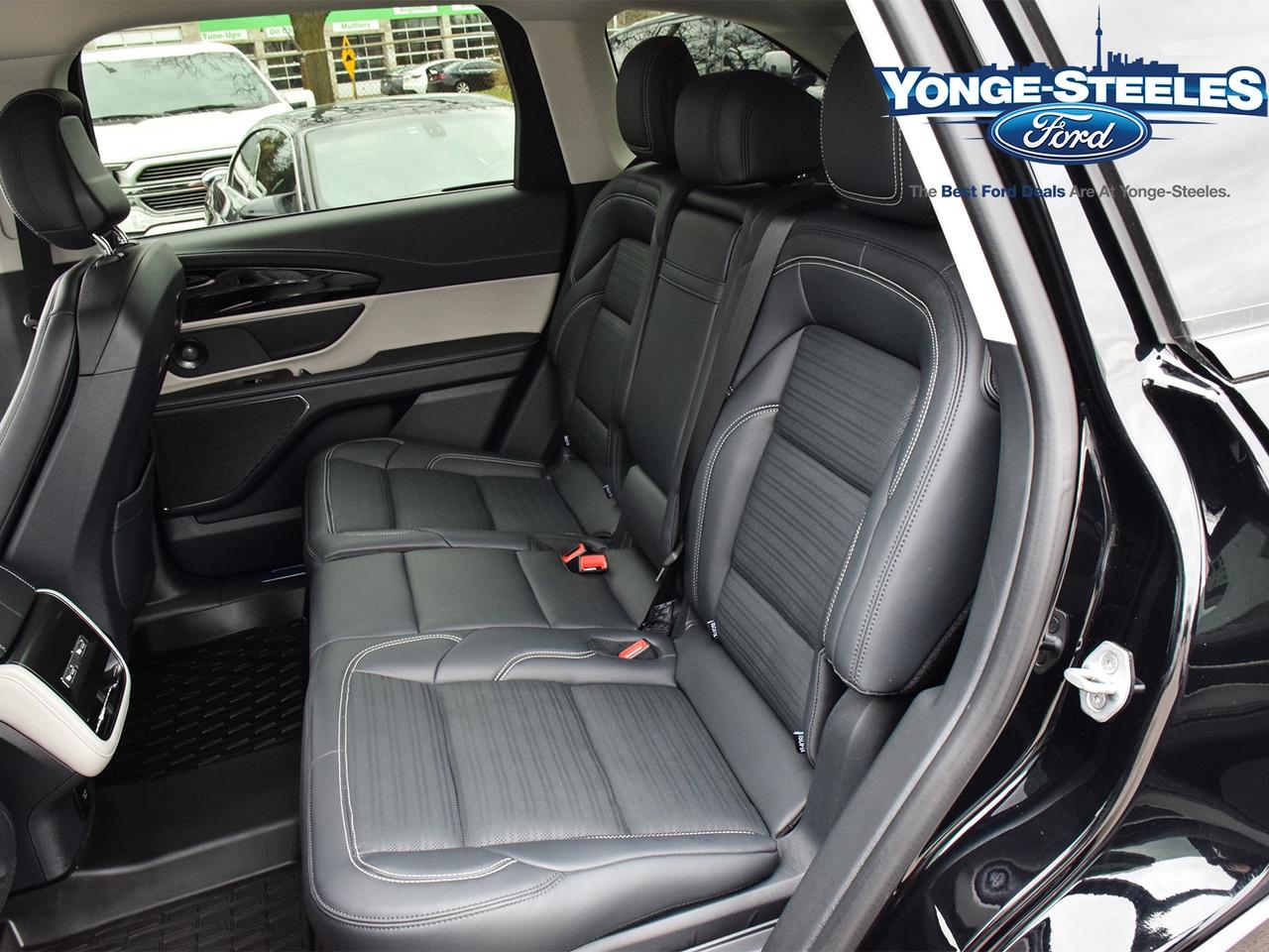 2025 Lincoln Nautilus Reserve AWD Photo