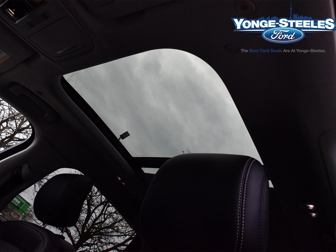 2025 Lincoln Nautilus Reserve AWD Photo