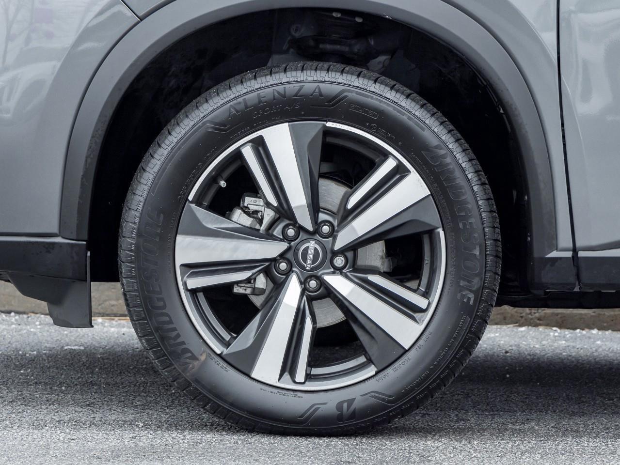 2025 Nissan Rogue SL Photo