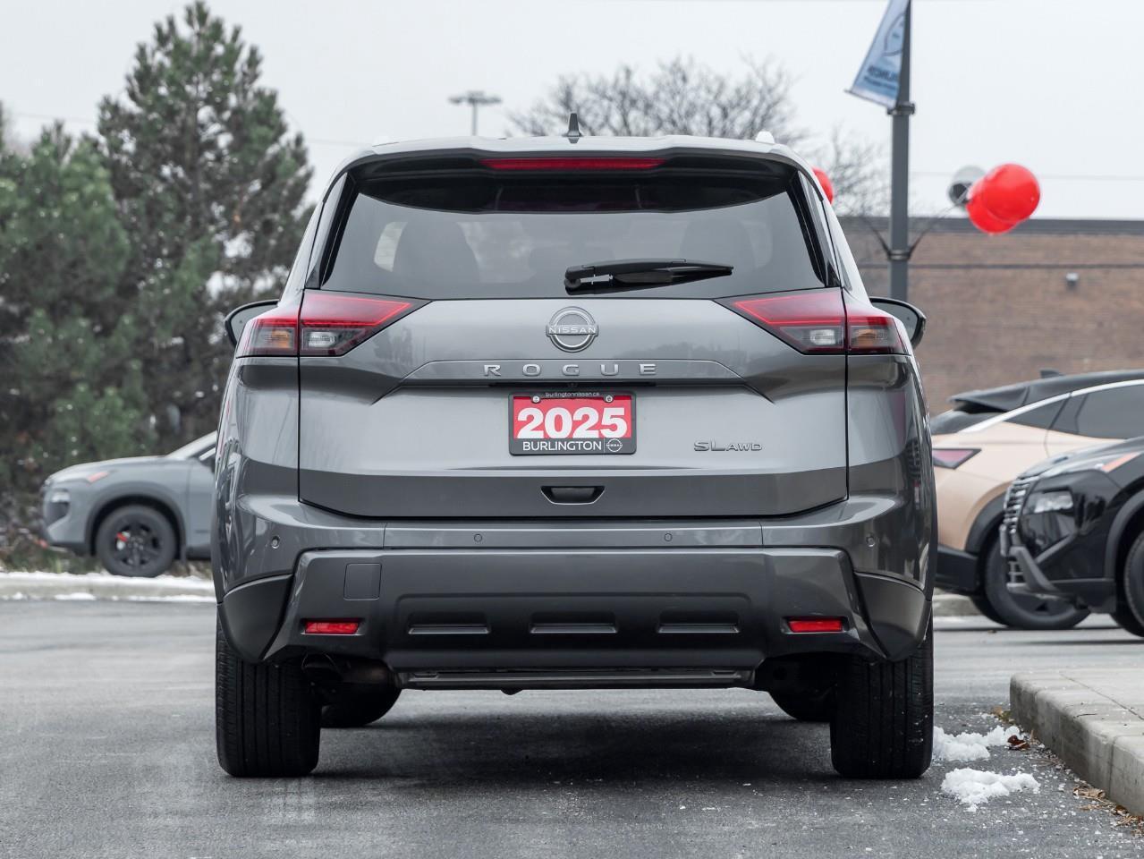 2025 Nissan Rogue SL Photo