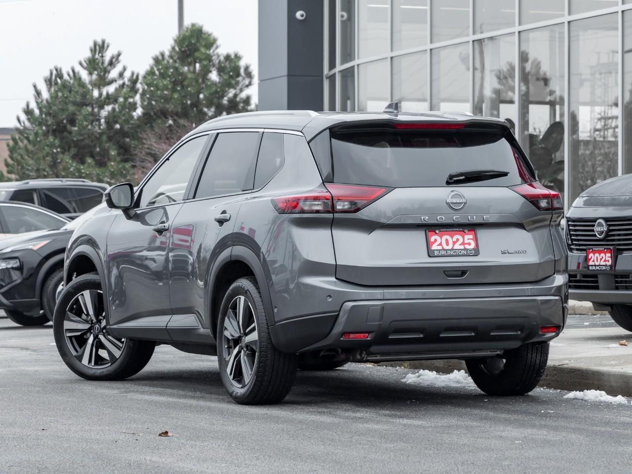 2025 Nissan Rogue SL Photo