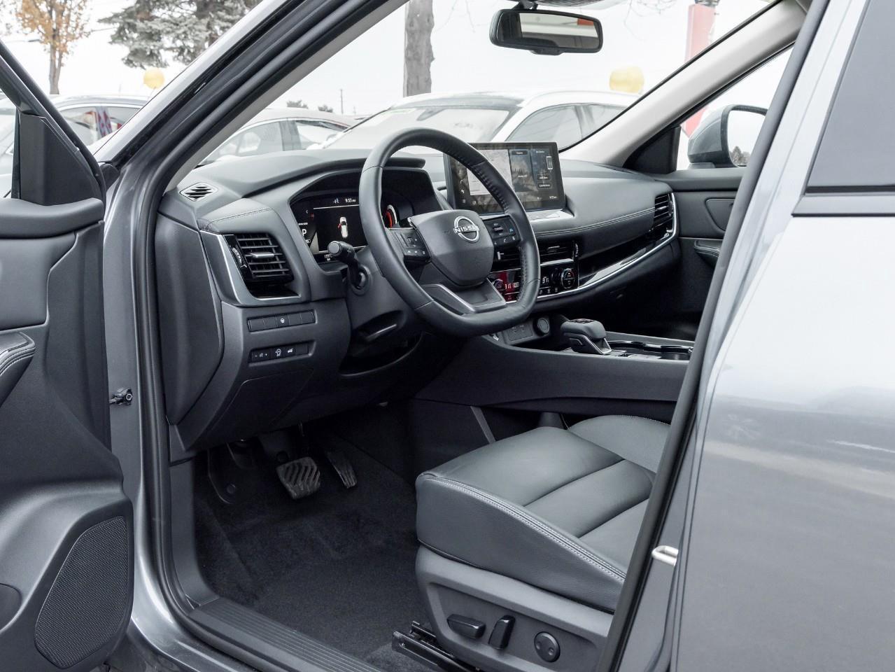 2025 Nissan Rogue SL Photo