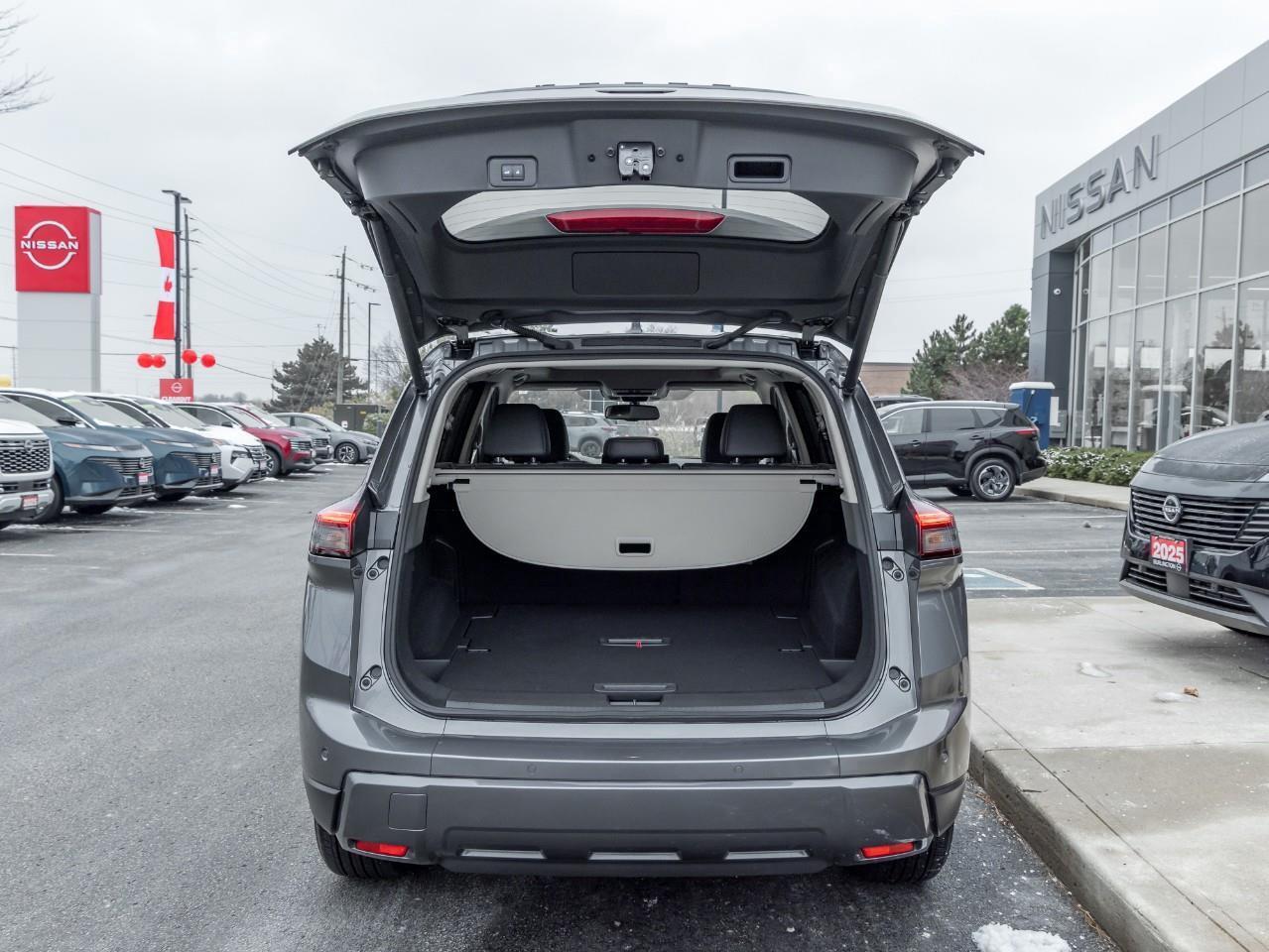 2025 Nissan Rogue SL Photo