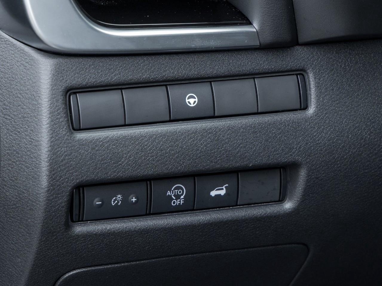 2025 Nissan Rogue SL Photo