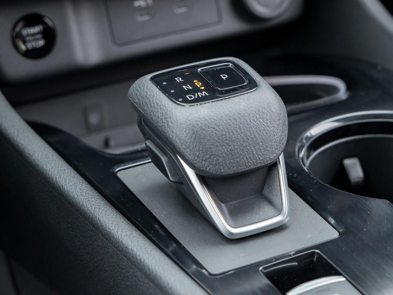 2025 Nissan Rogue SL Photo