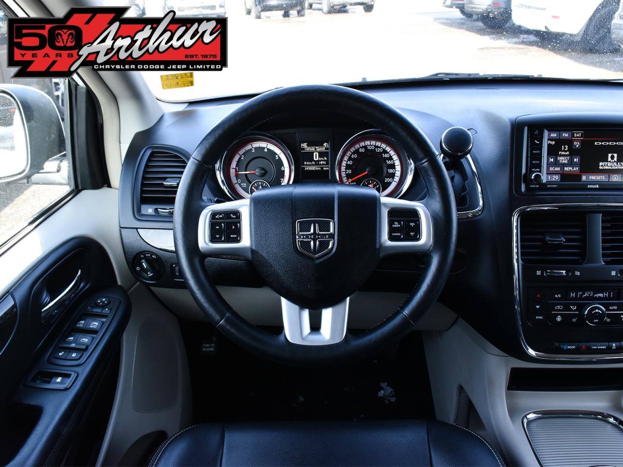 2016 Dodge Grand Caravan Crew Plus Photo