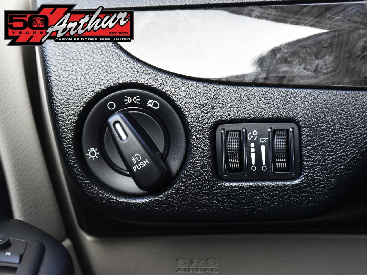 2016 Dodge Grand Caravan Crew Plus Photo