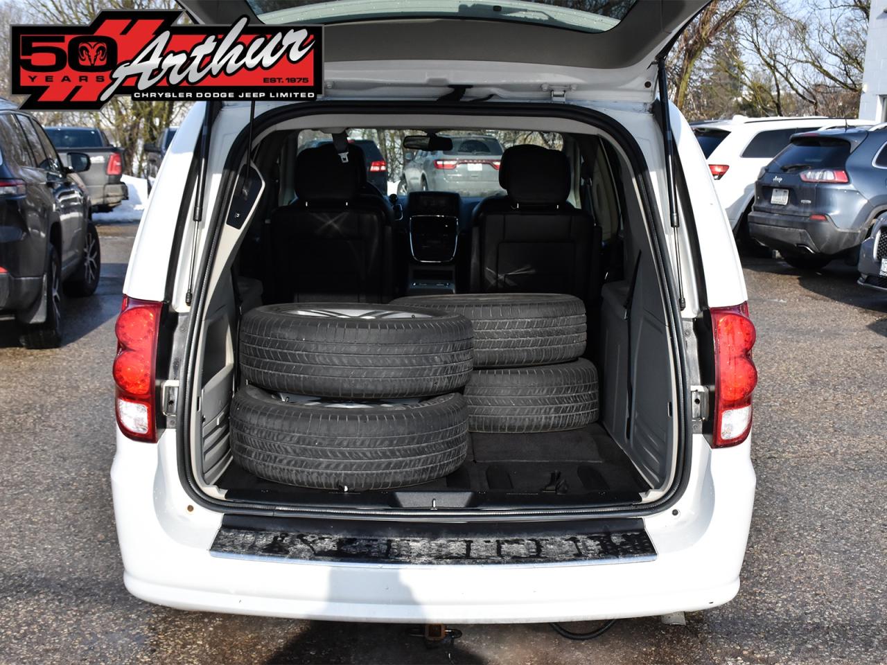 2016 Dodge Grand Caravan Crew Plus Photo