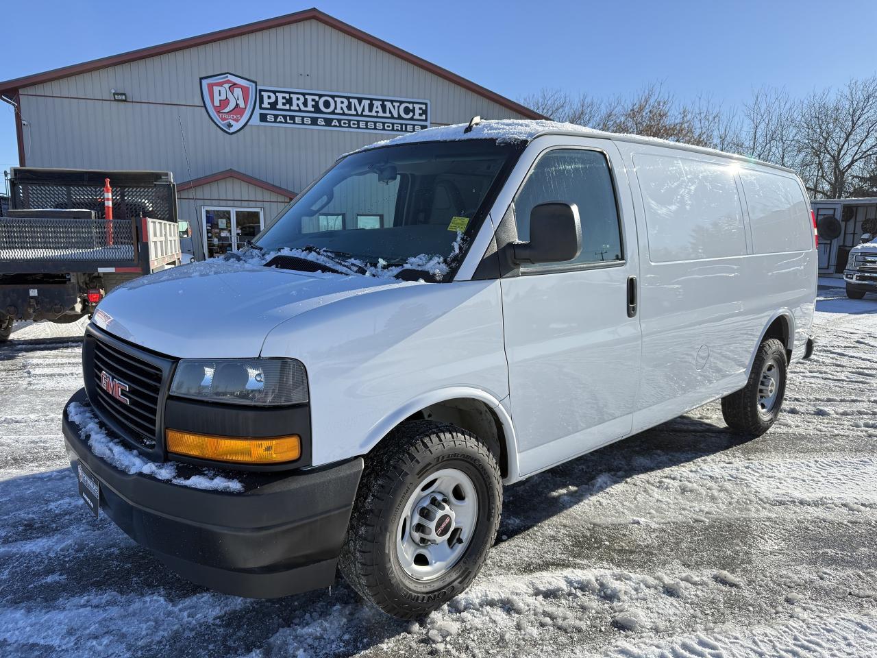 2019 GMC Savana Cargo Van RWD 2500 135 Photo0