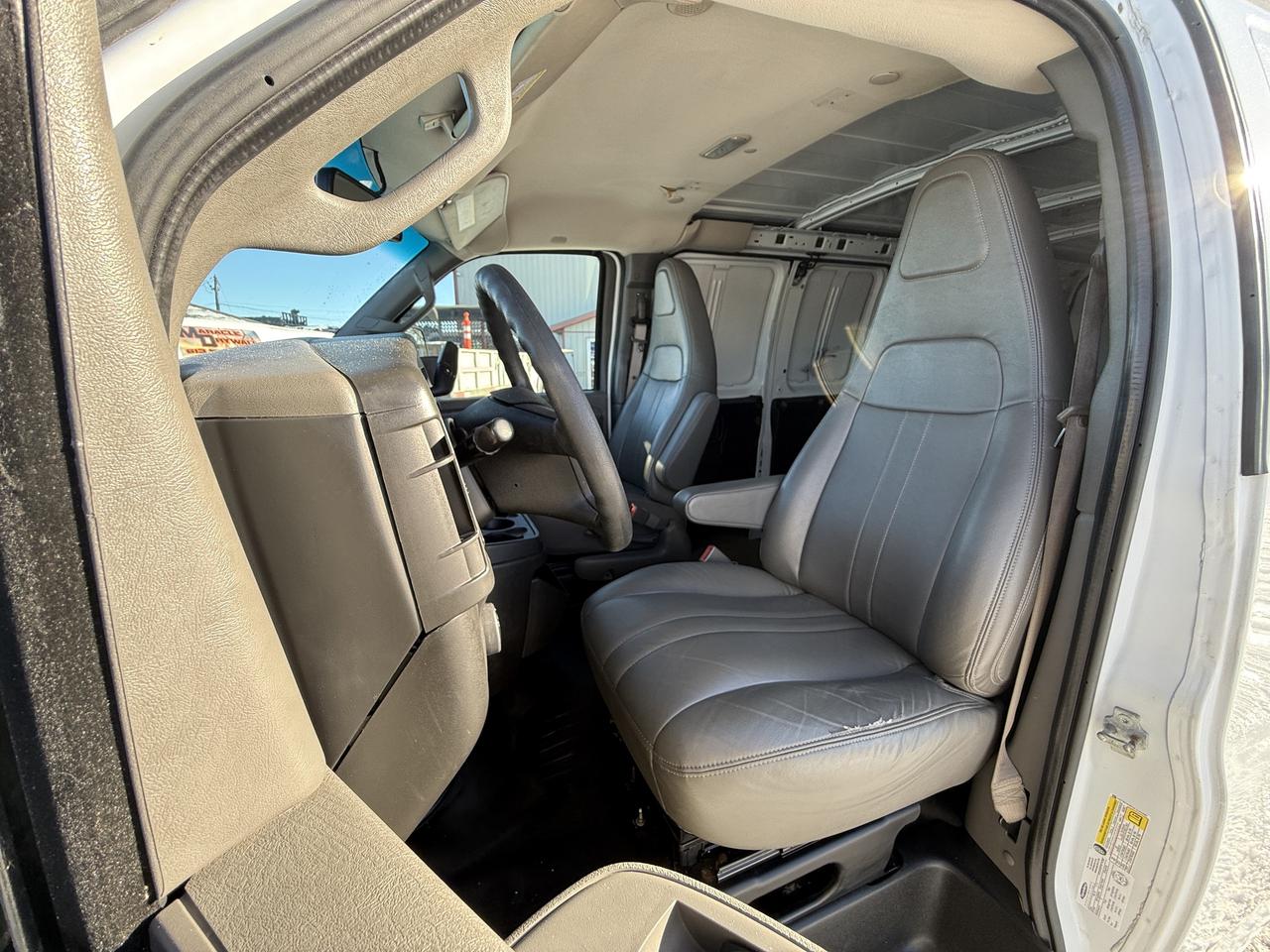 2019 GMC Savana Cargo Van RWD 2500 135 Photo