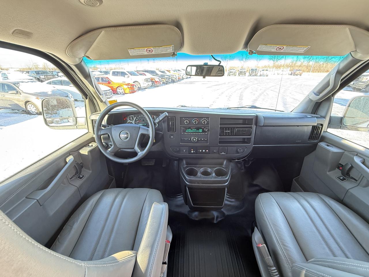 2019 GMC Savana Cargo Van RWD 2500 135 Photo