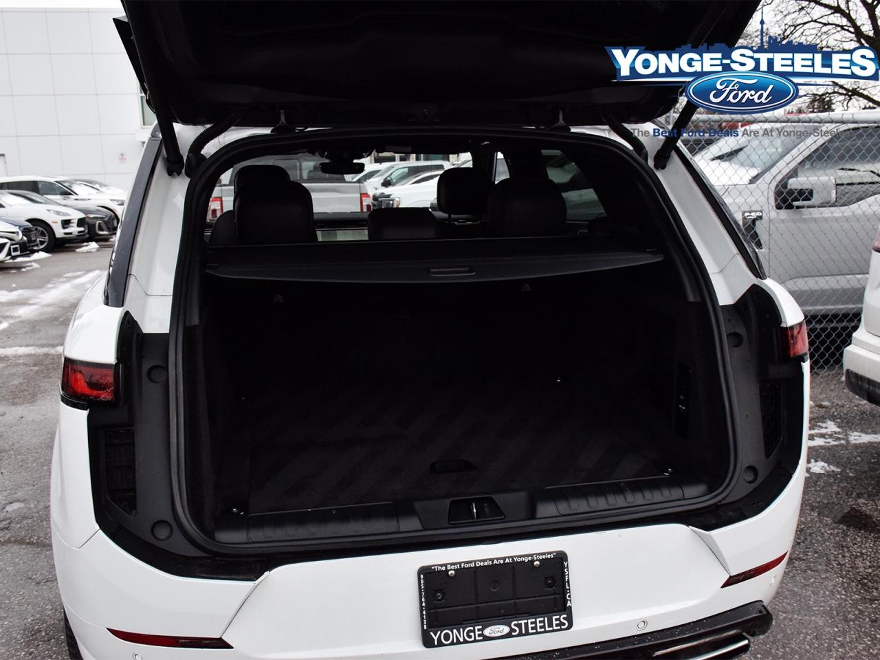 2023 Land Rover Range Rover Sport P400 Dynamic SE Photo